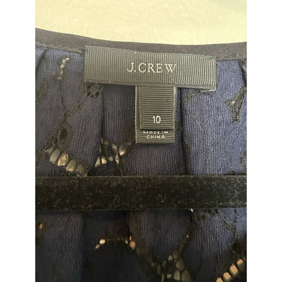 J. Crew Flower Lace Cap Sleeve Blouse Top SZ 10 Navy Key Hole Pullover Preppy - Picture 4 of 9